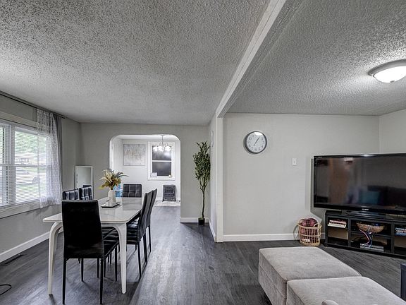 2nd image of 2124 Galena Avenue