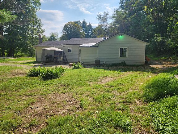 4th image of 71 Homer Ln