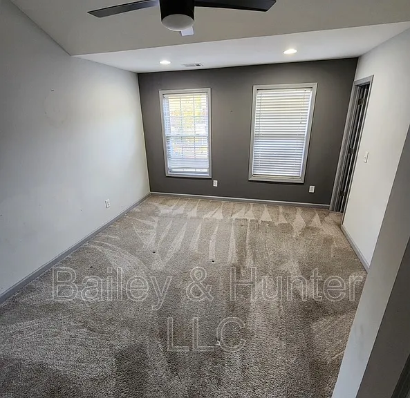 3365 Regent Pl SW — Photo 14