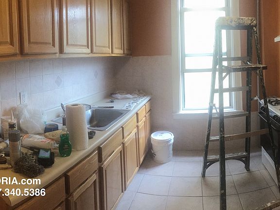 4th image of 3181 45th St #1F