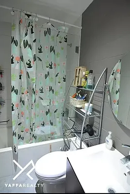 Rented by Zee Management LLC | media 18