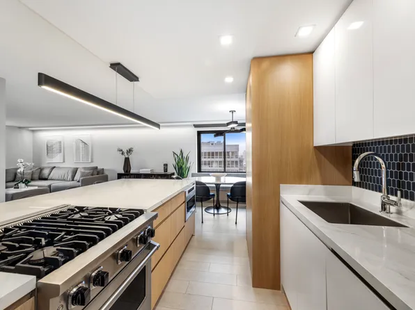 201 West 70th Street 24B image 3 of 15