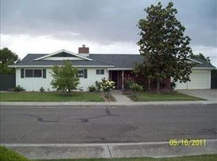 1503 Paradise Ln, Los Banos, CA 93635