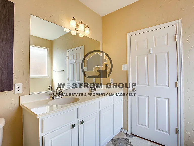 4537 Chris Dr — Photo 43