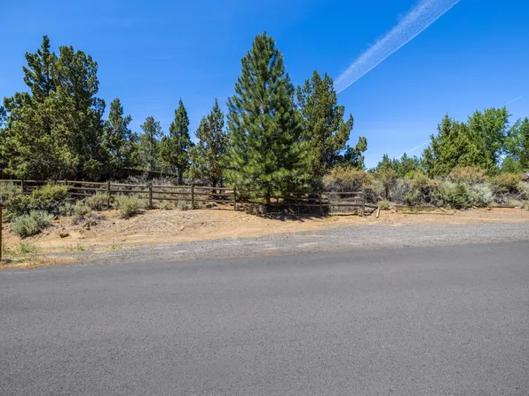 20874 Greenmont Dr, Bend, OR 97702