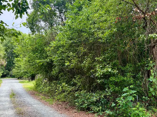 2607 Red Arrow Rd, Tallahassee, FL 32301