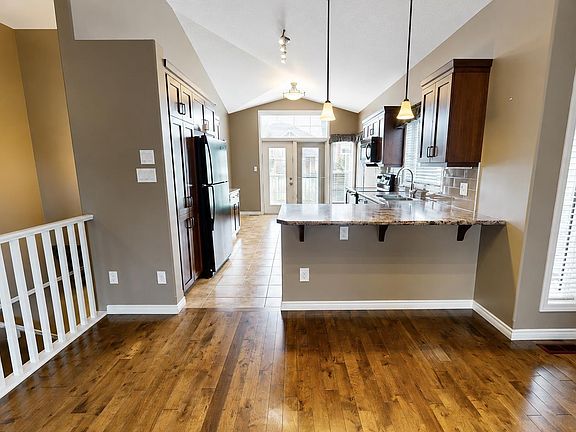 5th image of 4001 Eton Blvd #17
