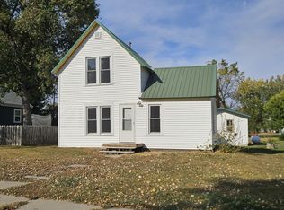 1006 5th St, Britton, SD 57430