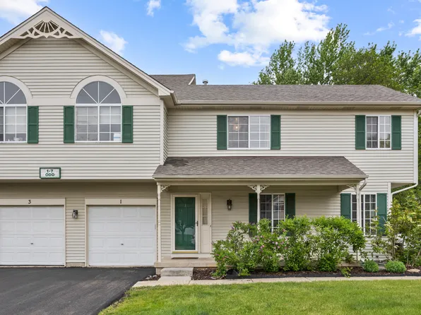 1 W Pheasant Trl, Lake In The Hills, IL 60156