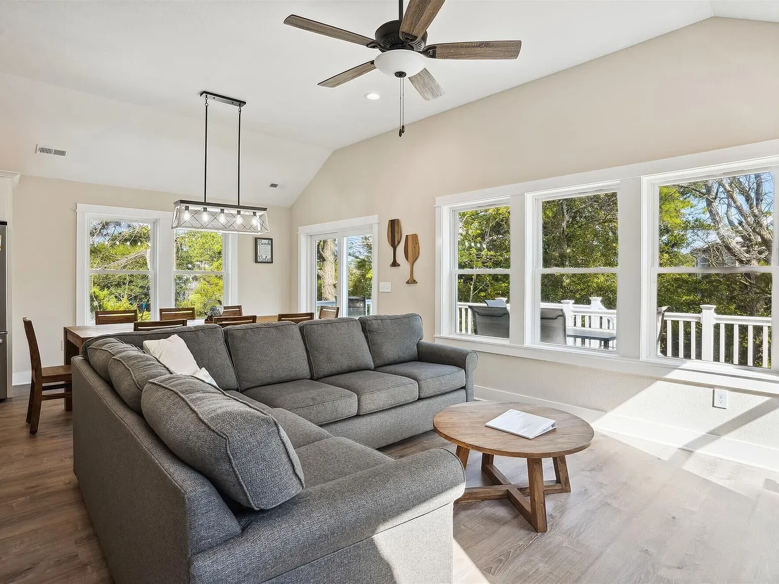 3 bed, 1850 sqft, $3,000 — Photo 3