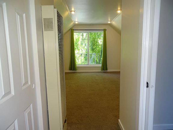 4th image of 81 Bessie St
