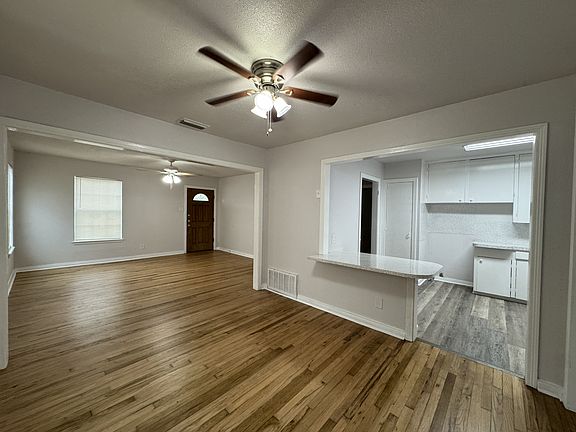 5th image of 4813 Blundell Dr