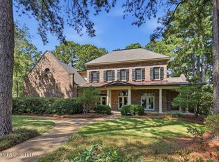 415 Pembrooke Dr, Madison, MS 39110