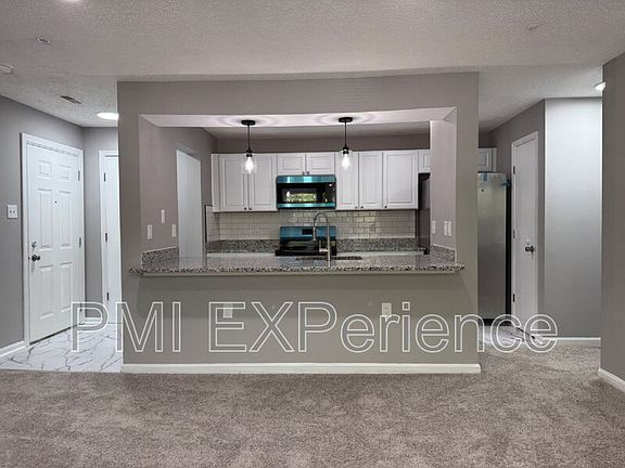 5th image of 2607 Camelback Ln APT 6