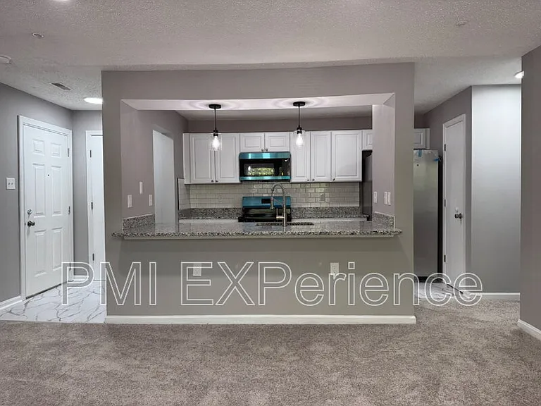 2607 Camelback Ln #6 — Photo 5