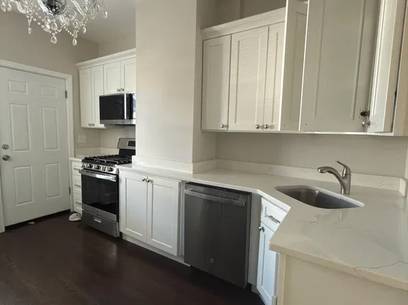 221-23 N Park St #1, East Orange, NJ 07017