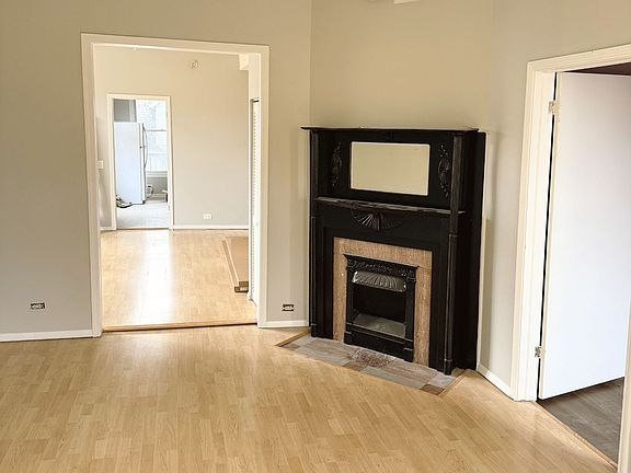 2nd image of 2103 W Eastwood Ave #2