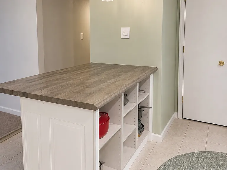 25046 Colgate St — Photo 3