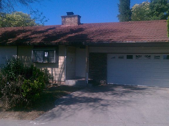 2nd image of 7466 Center Pkwy