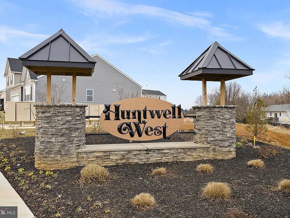 1st image of 319 Huntwell West Blvd