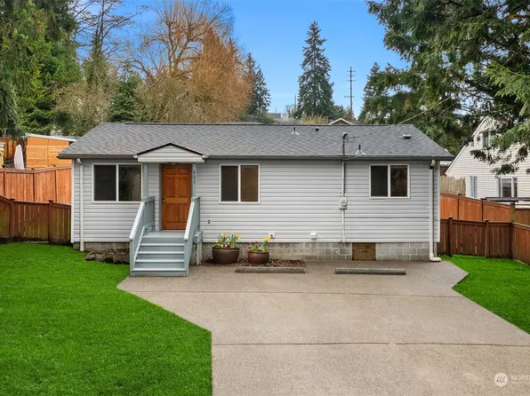 803 NE 105th Street, Seattle, WA 98125