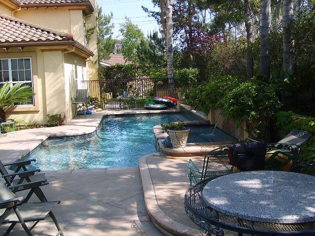 2nd image of 842 San Nicolas Cir