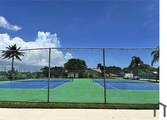 3 bed, 1600 sqft, $2,700 — Photo 3