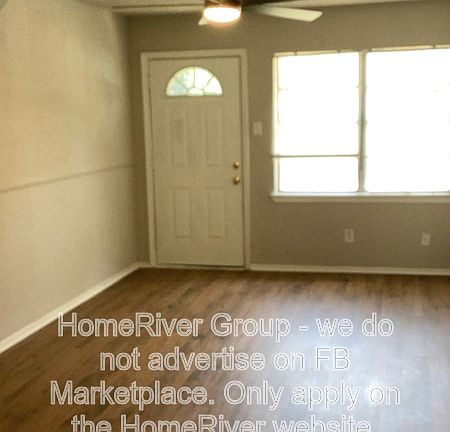 3rd image of 102 Travis Dr