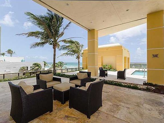 4th image of 16275 Collins Ave APT 704