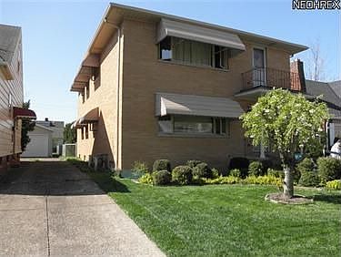 3rd image of 3433 Parklane Dr