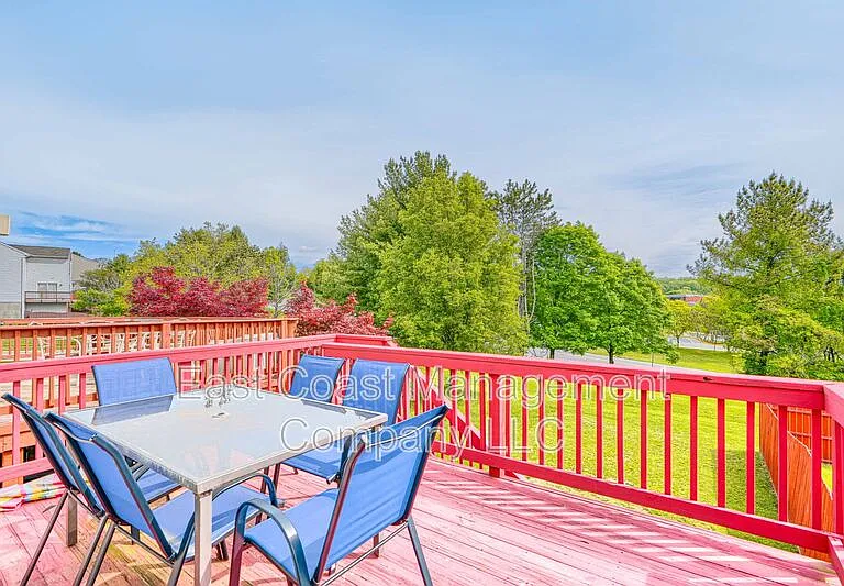 403 Deerhill Cir — Photo 31