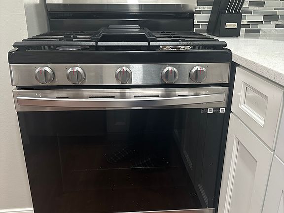 4th image of 206 Cambridge Ave Floor 1