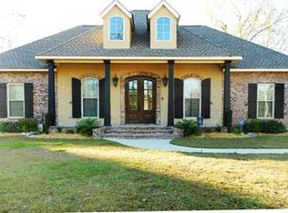 180 Hidden Ln, Westwego, LA 70094