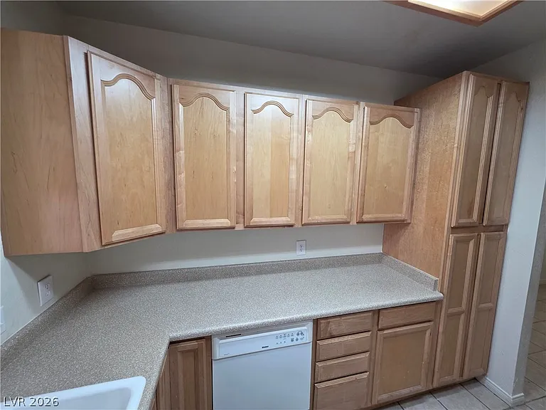 1407 Santa Margarita St #A — Photo 31