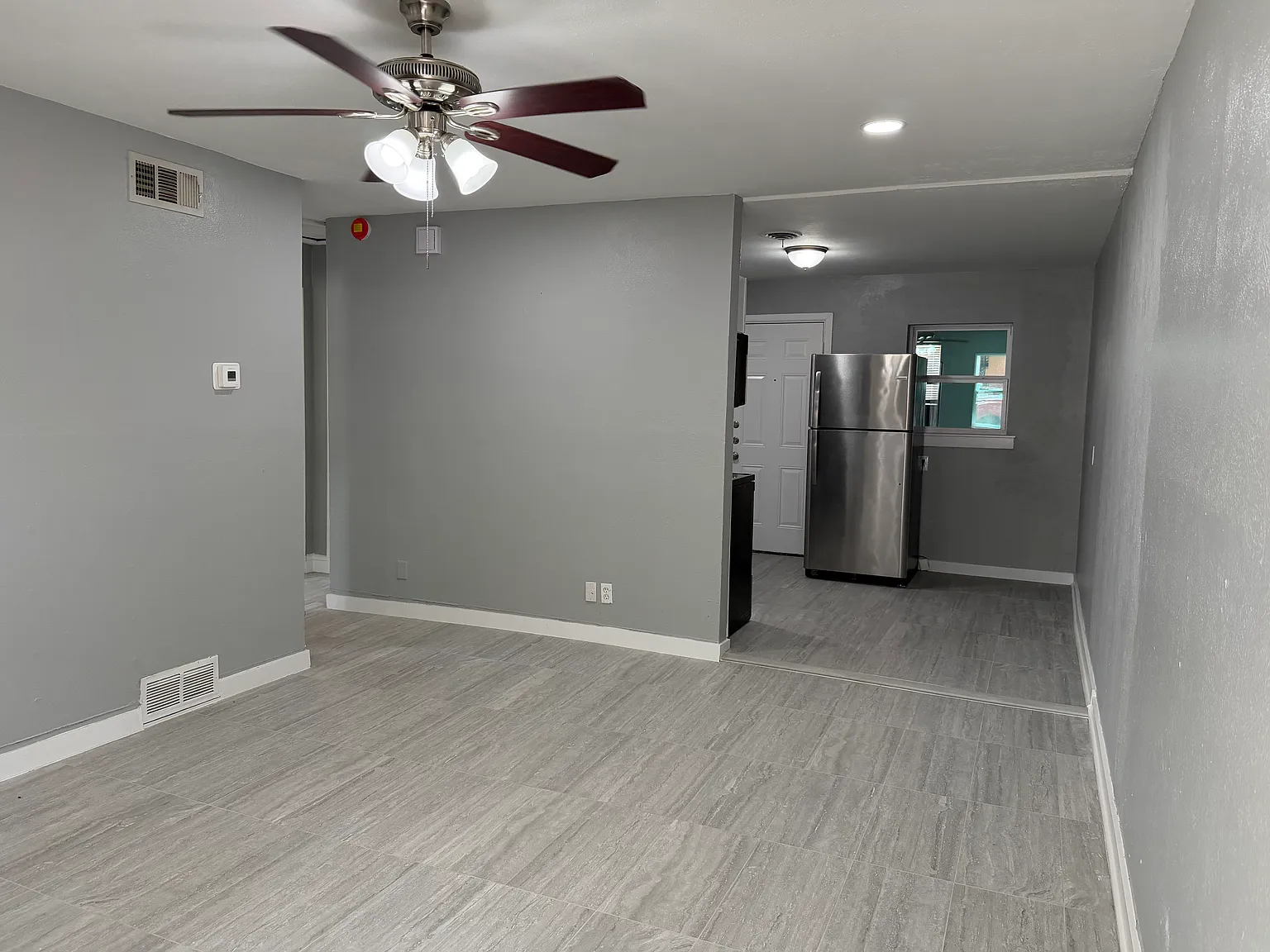 2 bed, 774 sqft, $1,495 — Photo 3