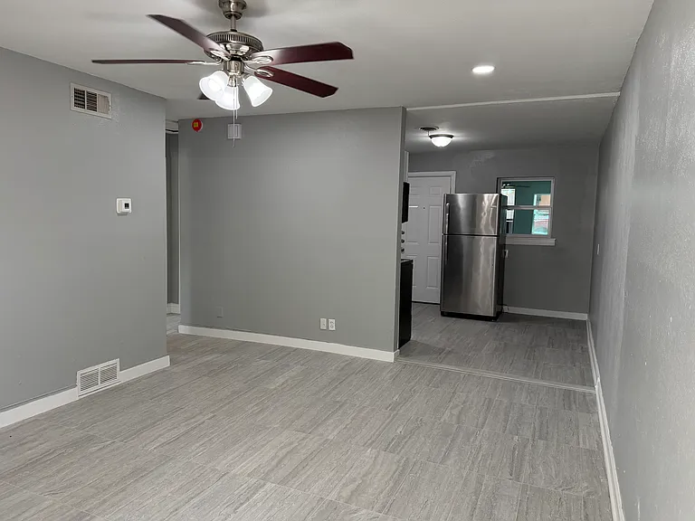 2502 Normont Cir — Photo 3