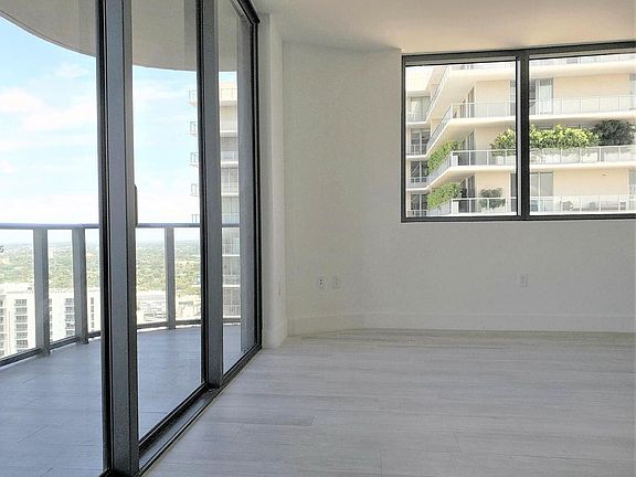 5th image of 3401 NE 1st Ave #9