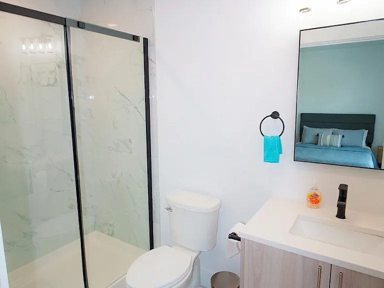 1010 Boulevard 2 #C — Photo 8