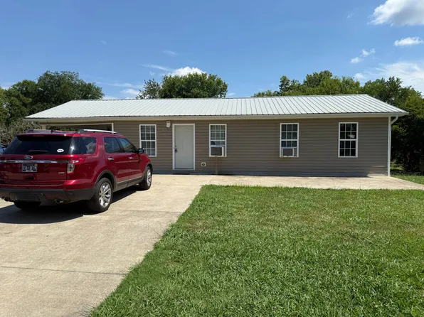 224 Fowler St, Vonore, TN 37885