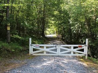 475 Brooklyn Trl, Pilot Mountain, NC 27041