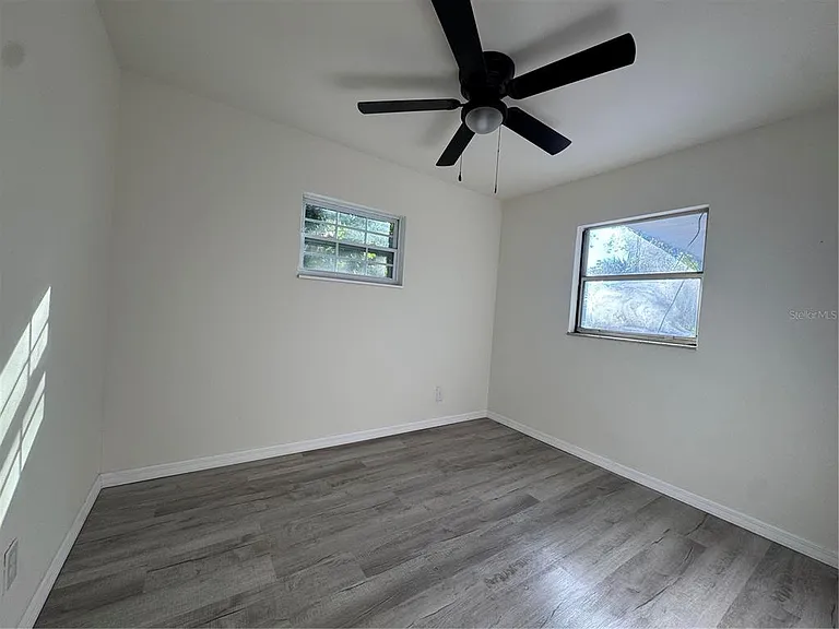 7224 Valiant Ct — Photo 17