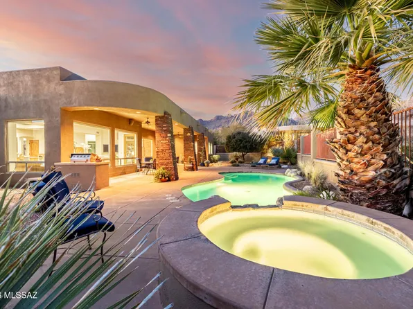 1933 E Quiet Canyon Dr, Tucson, AZ 85718