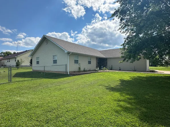 800 E Long Street, Mountain Grove, MO 65711