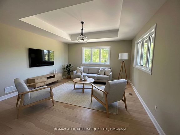 5th image of 21477 Macgregor Dr