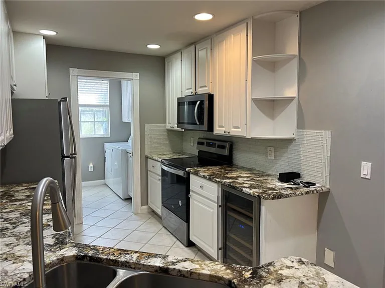 5365 Cove Cir #125 — Photo 21