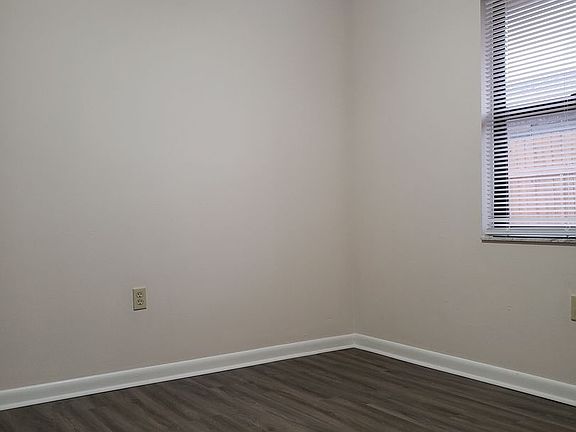 4th image of 713 Virginia Ave #A
