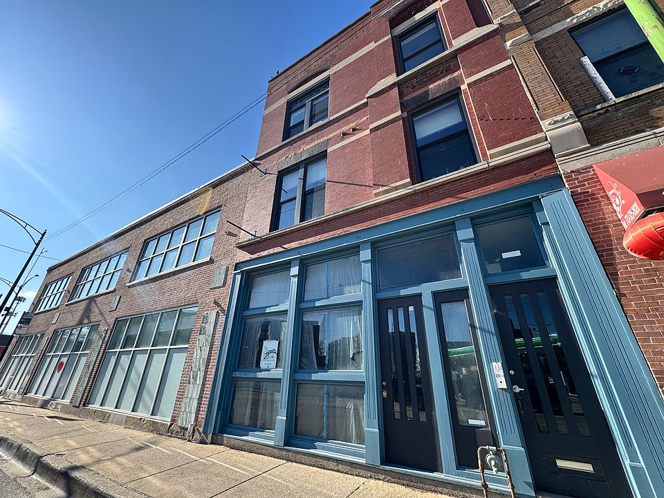 1st image of 2350 N Clybourn Ave #3