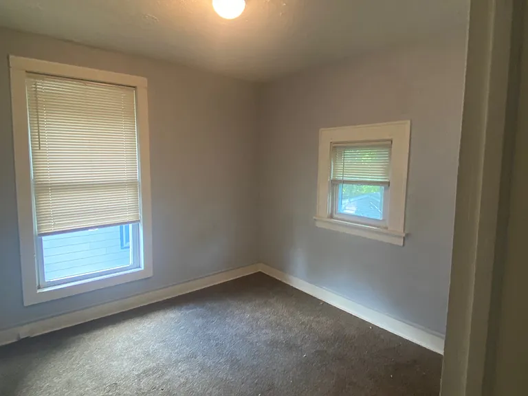 1219 N High St — Photo 11