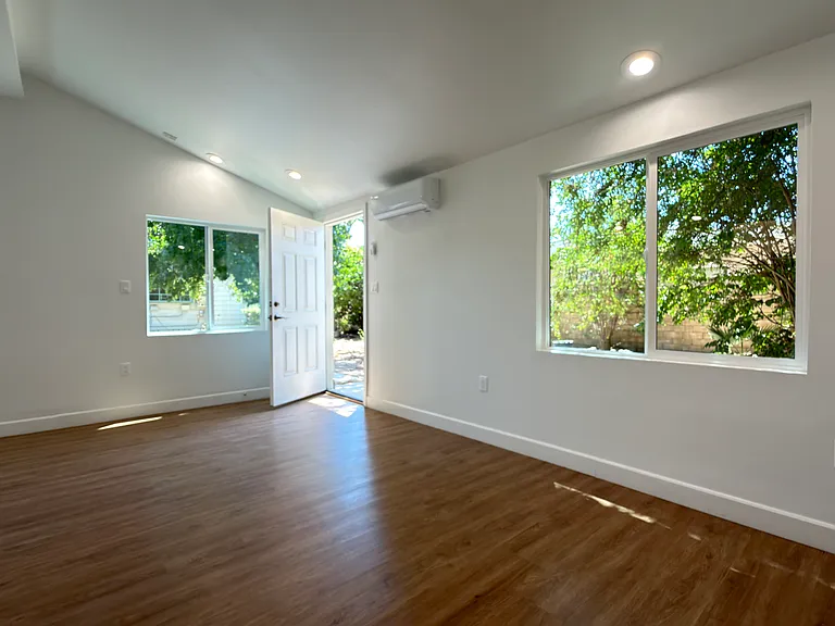 427 S Hidalgo Ave — Photo 6