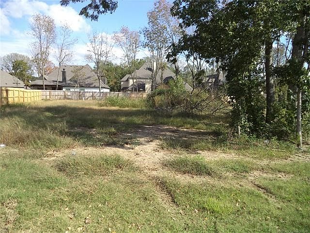 1st image of 13627 S 27th St